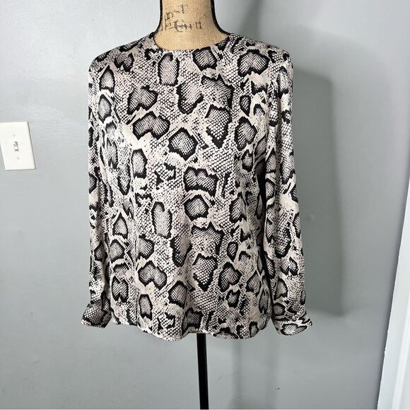 Sz 38 (Large) PAULE KA Light Pastel Gray Snake Print Blouse - Picture 6 of 9
